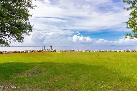 6024 Dolphin Road Oriental NC 28571