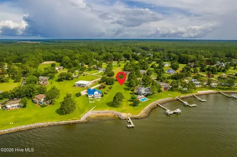 6024 Dolphin Road Oriental NC 28571