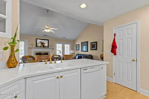 129 Hidden Pond Drive New Bern NC 28562