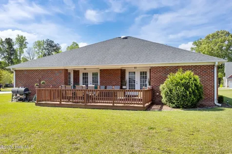 129 Hidden Pond Drive New Bern NC 28562