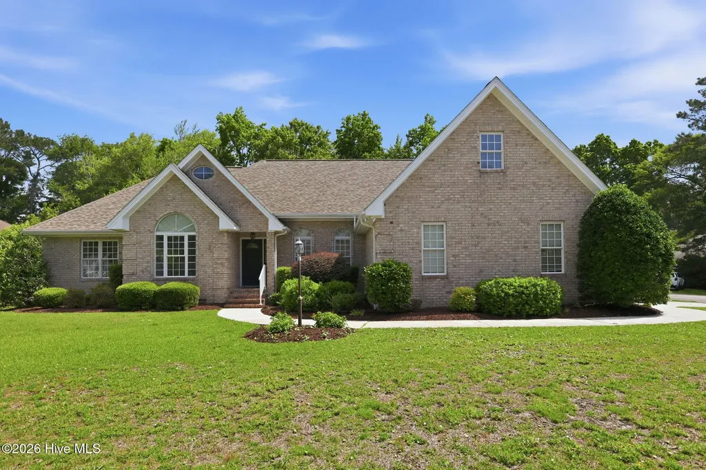 411 Oakmont Drive Morehead City NC 28557