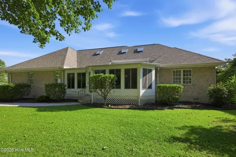 411 Oakmont Drive Morehead City NC 28557