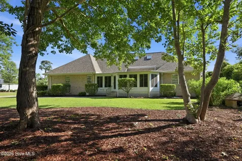 411 Oakmont Drive Morehead City NC 28557