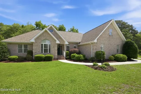 411 Oakmont Drive Morehead City NC 28557