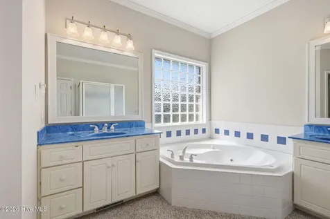 411 Oakmont Drive Morehead City NC 28557