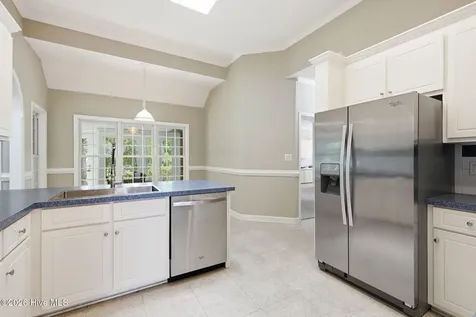 411 Oakmont Drive Morehead City NC 28557