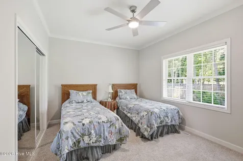 411 Oakmont Drive Morehead City NC 28557