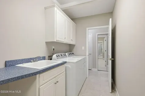 411 Oakmont Drive Morehead City NC 28557