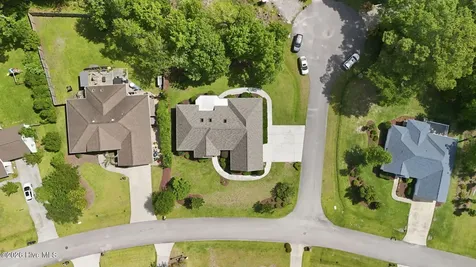 411 Oakmont Drive Morehead City NC 28557