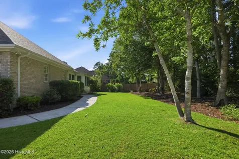 411 Oakmont Drive Morehead City NC 28557