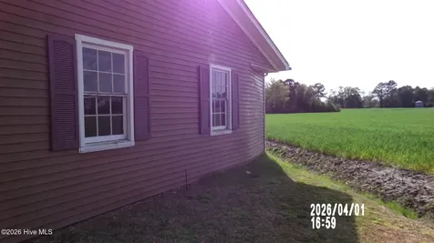 207 N Kennedy Street Beulaville NC 28518