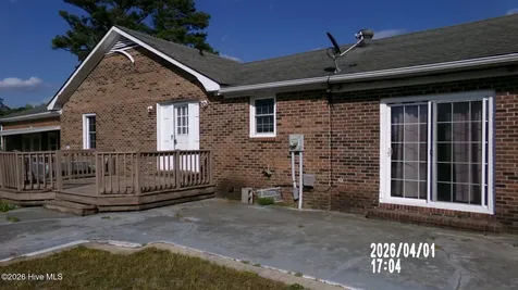 207 N Kennedy Street Beulaville NC 28518