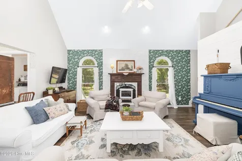 126 Narrow Shore Road Aydlett NC 27916