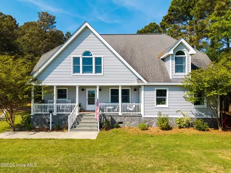126 Narrow Shore Road Aydlett NC 27916