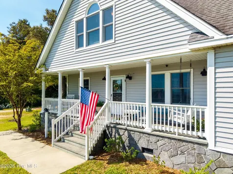 126 Narrow Shore Road Aydlett NC 27916