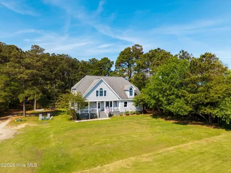 126 Narrow Shore Road Aydlett NC 27916