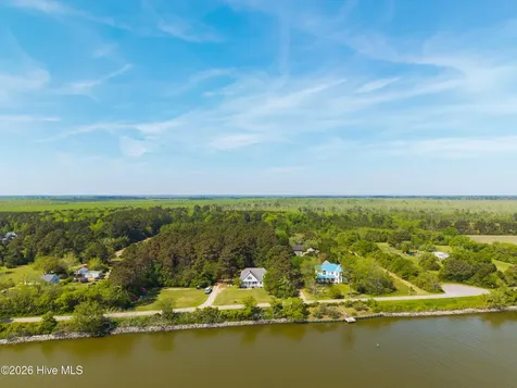 126 Narrow Shore Road Aydlett NC 27916