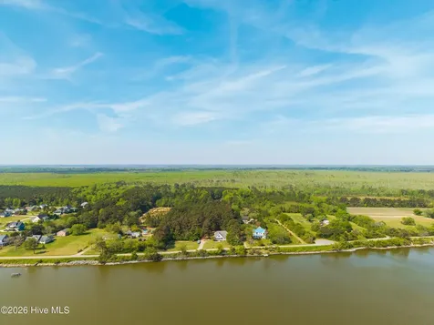 126 Narrow Shore Road Aydlett NC 27916