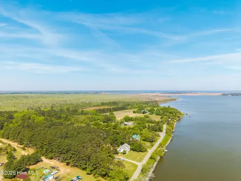 126 Narrow Shore Road Aydlett NC 27916