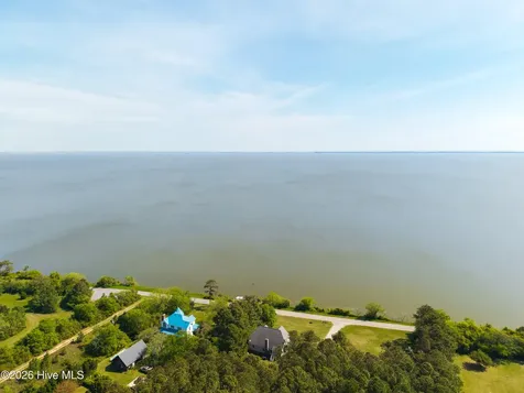 126 Narrow Shore Road Aydlett NC 27916