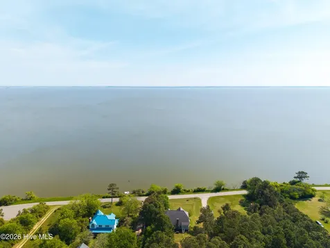 126 Narrow Shore Road Aydlett NC 27916