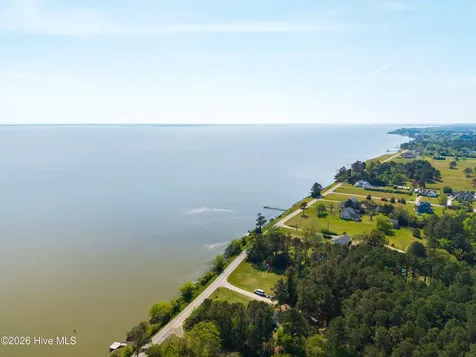 126 Narrow Shore Road Aydlett NC 27916