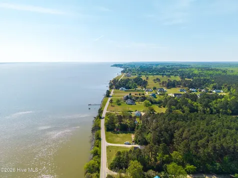 126 Narrow Shore Road Aydlett NC 27916