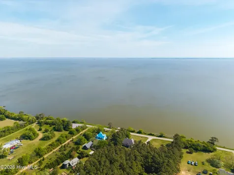 126 Narrow Shore Road Aydlett NC 27916