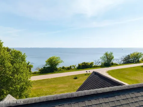 126 Narrow Shore Road Aydlett NC 27916