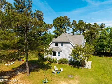 126 Narrow Shore Road Aydlett NC 27916