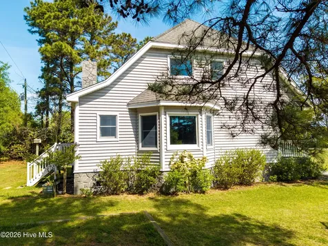 126 Narrow Shore Road Aydlett NC 27916