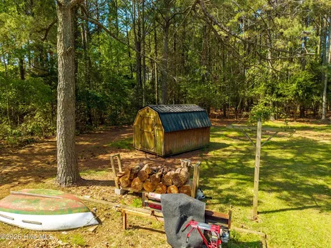 126 Narrow Shore Road Aydlett NC 27916