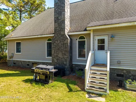 126 Narrow Shore Road Aydlett NC 27916