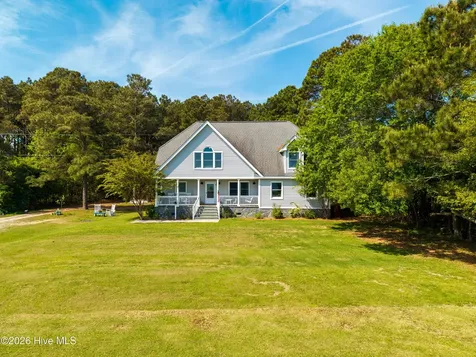 126 Narrow Shore Road Aydlett NC 27916