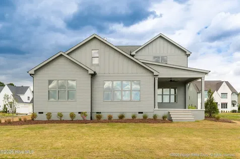 99 Pine Tree Point Snow Hill NC 28580