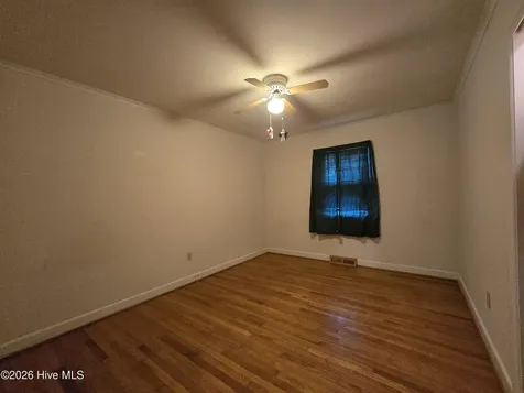 1221 Crescent Drive Elizabeth City NC 27909