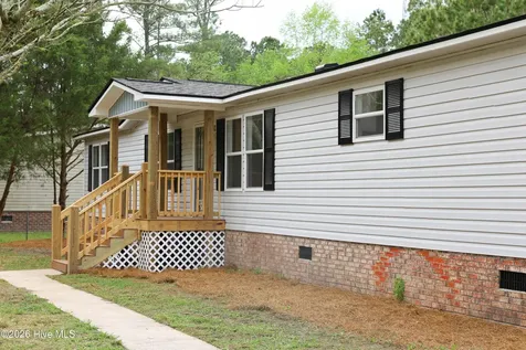 590 Luther Banks Road Richlands NC 28574