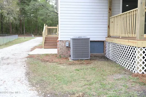 590 Luther Banks Road Richlands NC 28574