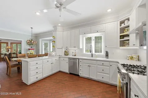 1211 Pine Valley Drive New Bern NC 28562