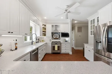 1211 Pine Valley Drive New Bern NC 28562