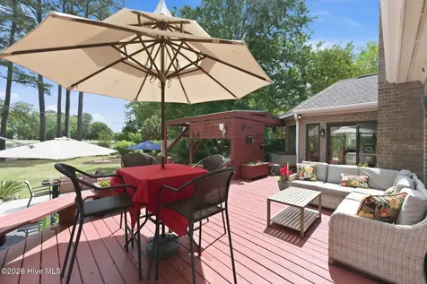 1211 Pine Valley Drive New Bern NC 28562