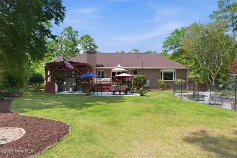 1211 Pine Valley Drive New Bern NC 28562