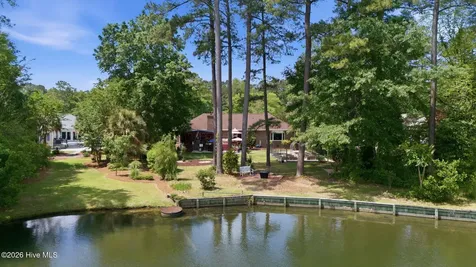 1211 Pine Valley Drive New Bern NC 28562