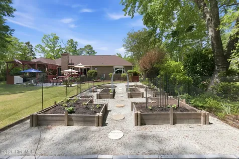 1211 Pine Valley Drive New Bern NC 28562