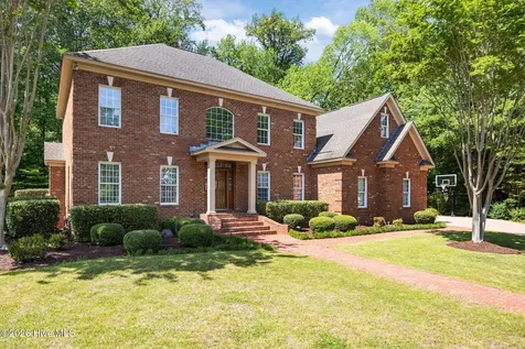 2800 Marylebone Circle Greenville NC 27858