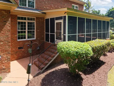 2800 Marylebone Circle Greenville NC 27858