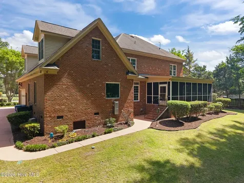 2800 Marylebone Circle Greenville NC 27858