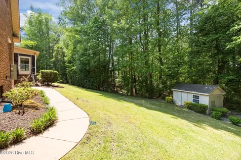 2800 Marylebone Circle Greenville NC 27858