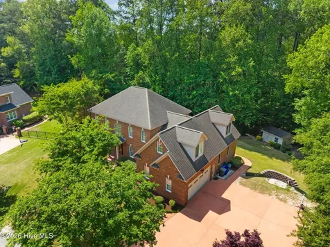 2800 Marylebone Circle Greenville NC 27858