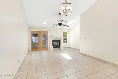 3803 Galantis Drive Morehead City NC 28557